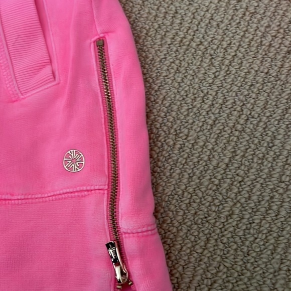 Ily Pulitzer luxletic sweatshirt. - Picture 2 of 5